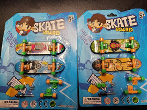 Finger skate boards